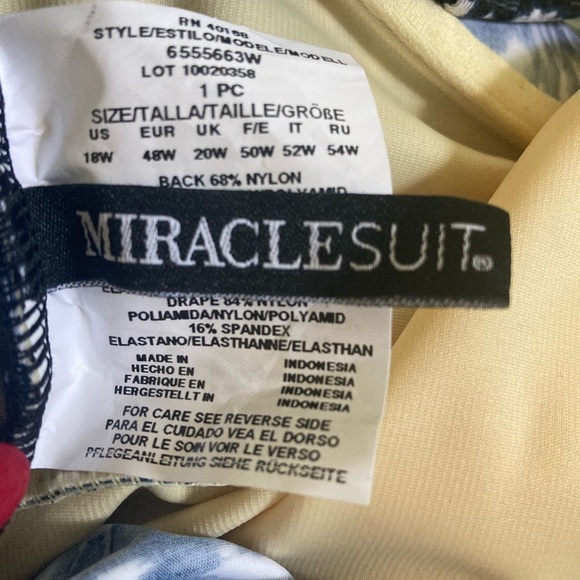 Miraclesuit Swimsuit Estilo NWT 10 lbs Lighter in 10 Seconds Women's Swim Attire - Picture 6 of 8